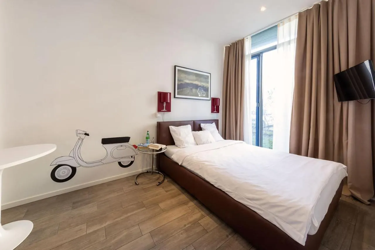 *** Apart Otel Brera Serviced Apartments Munich West Almanya
